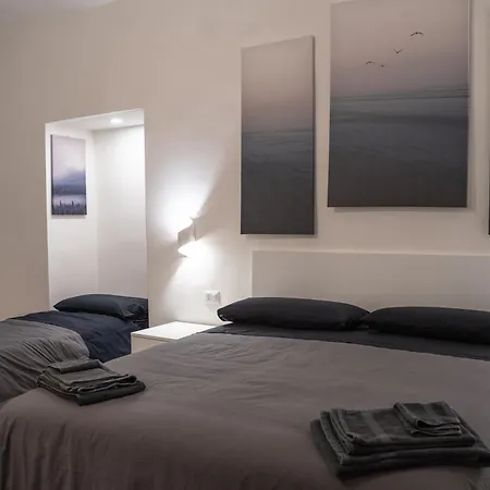 Dietro Al Plebiscito Luxury Suite Naples Exterior photo
