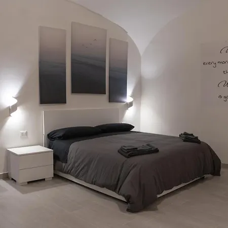 Dietro Al Plebiscito Luxury Suite Naples Exterior photo