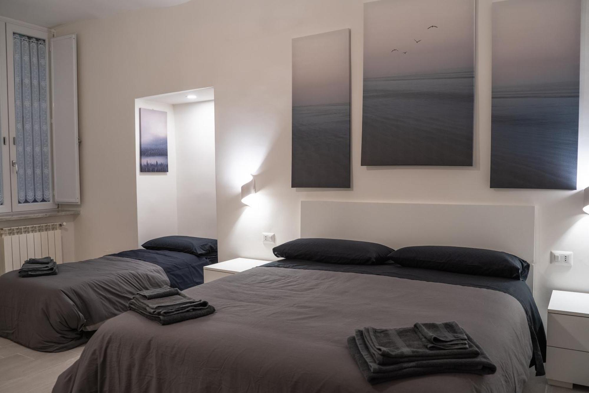 Apartment Dietro Al Plebiscito Luxury Neapel